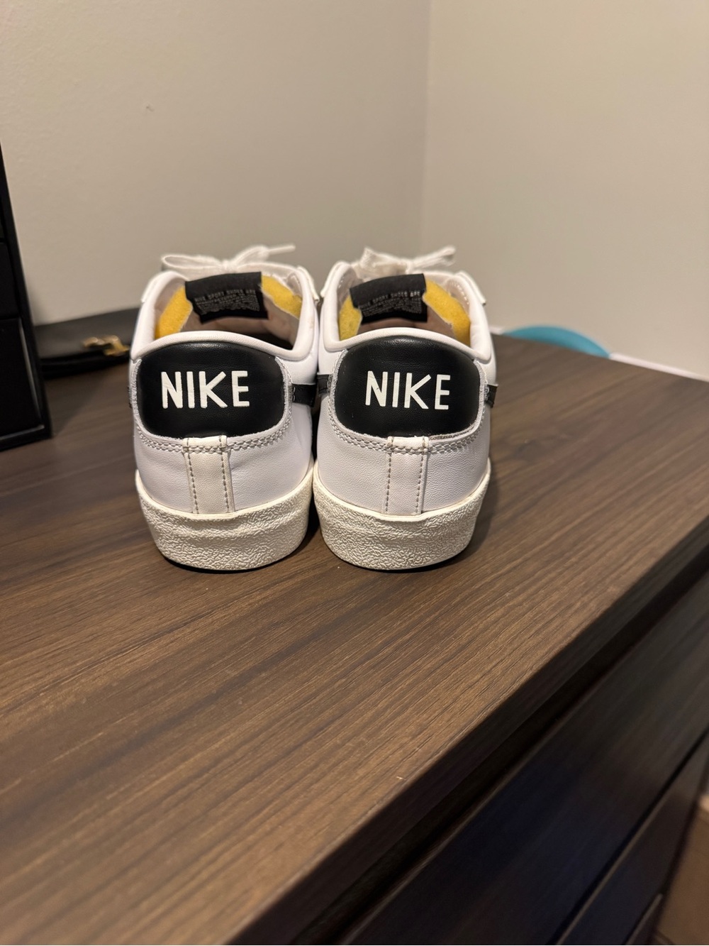 Women's Nike Blazer Low, white/black, size 10 - Picture 5 of 8